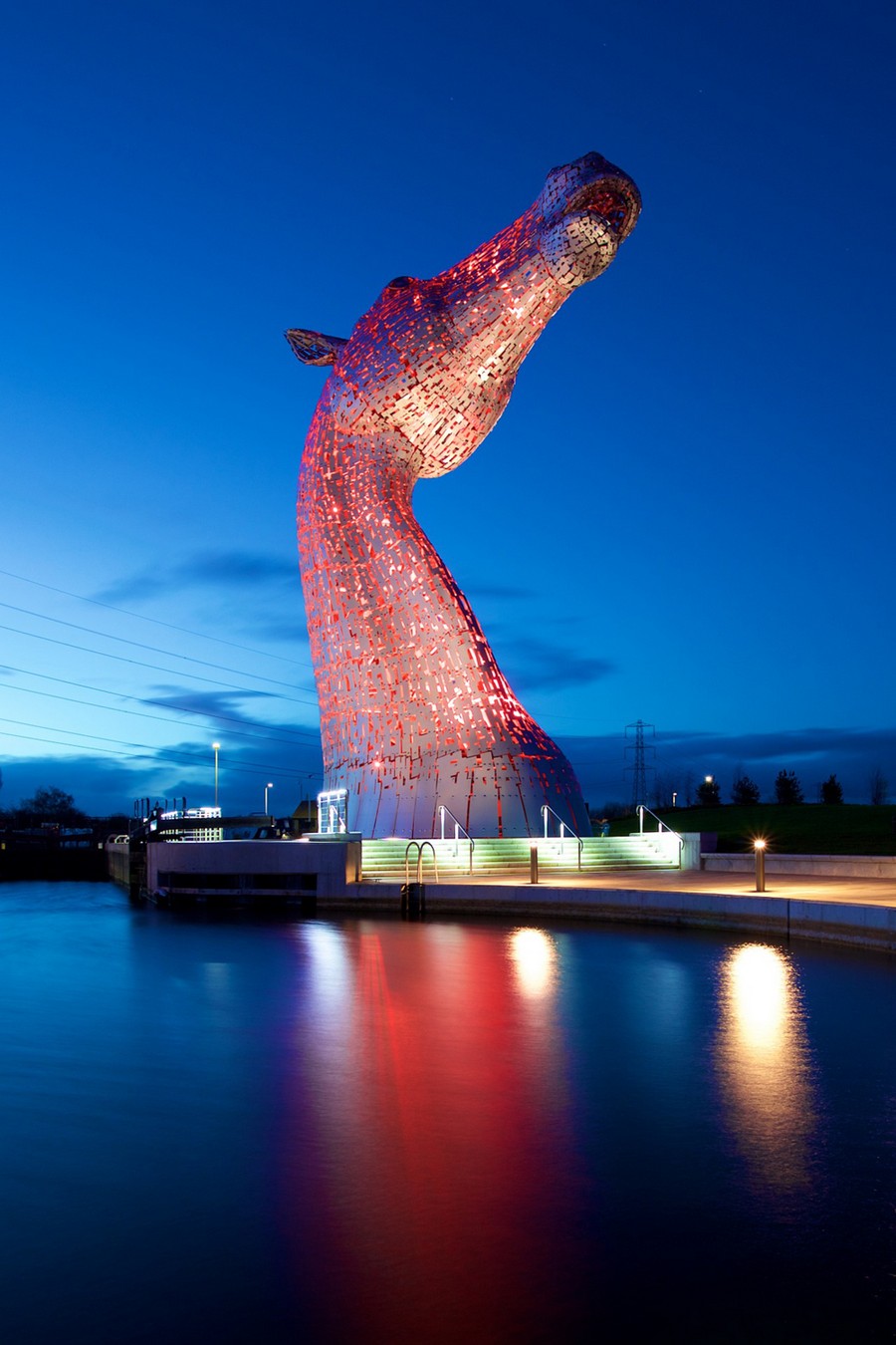 horse head sculpture scotland