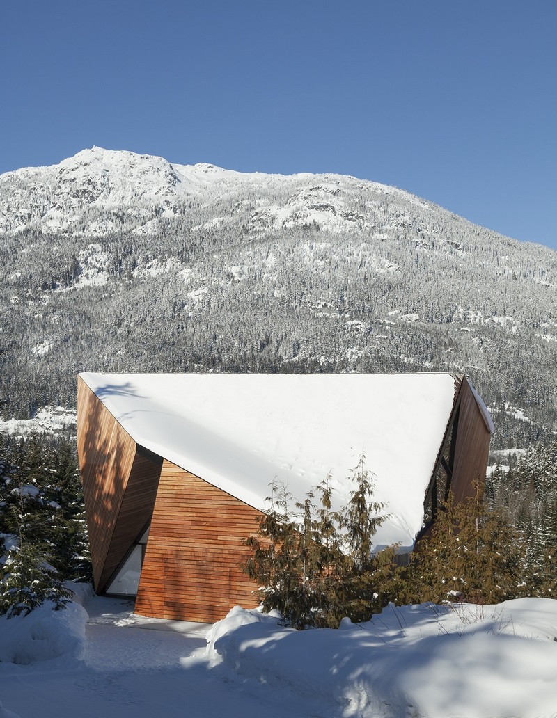 Hadaway snow country house