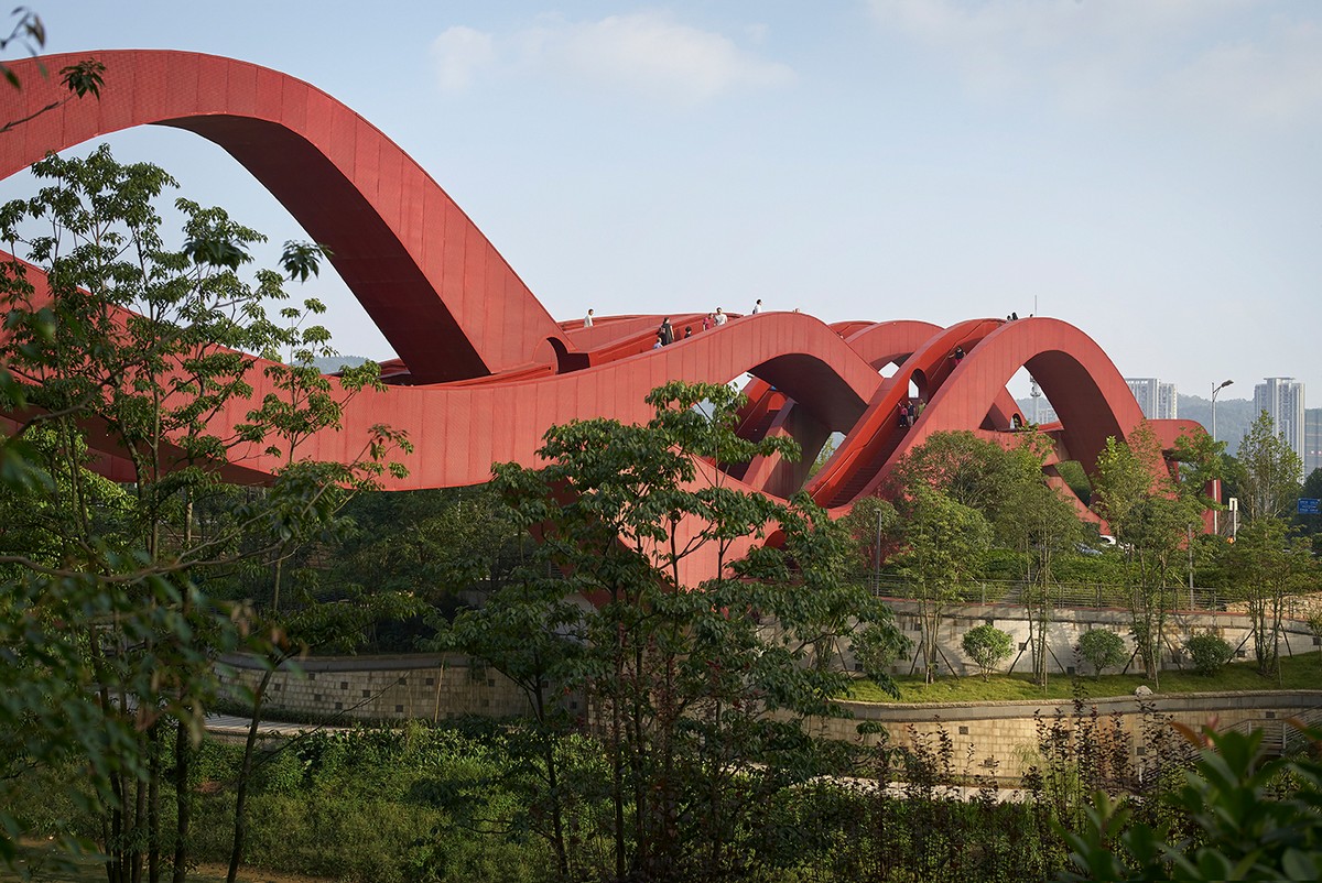 Wavy Lucky Knot bridge in China by NEXT Architects