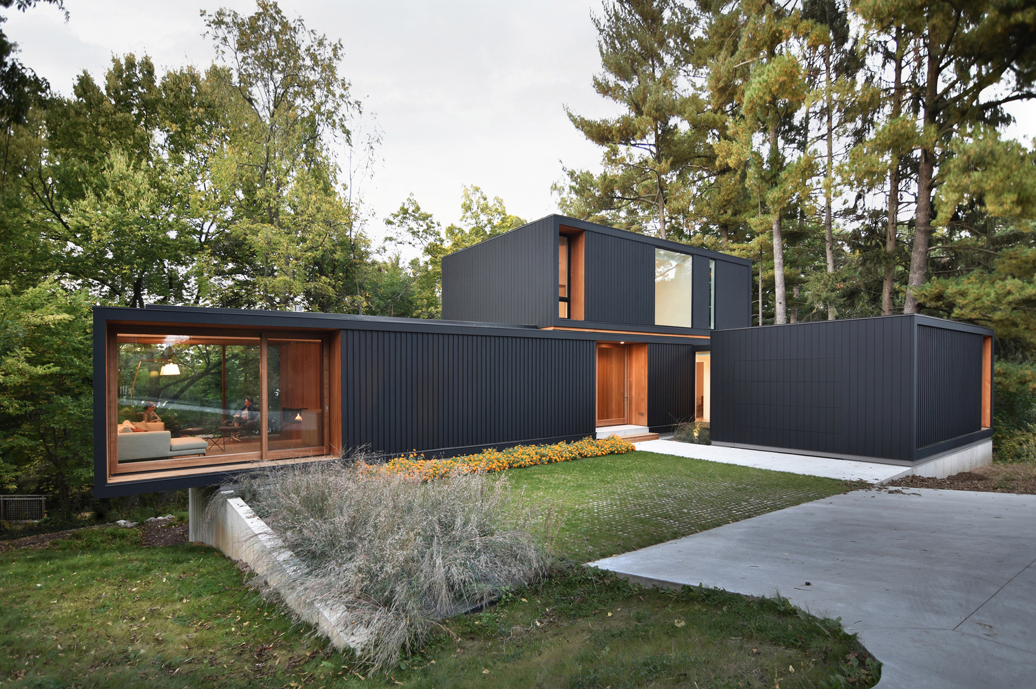 Unassuming Family Residence in Madison’s Spring Harbor Neighborhood